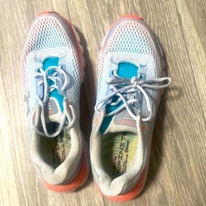 Under Armour HOVR INFINITE Bluetooth shoes